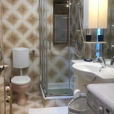 Izolasky شقة إيزولا