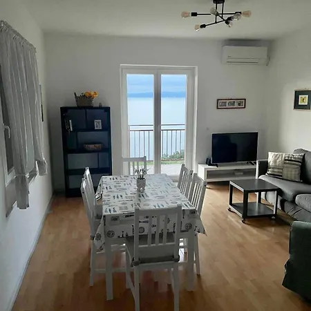 Izolasky アパート *